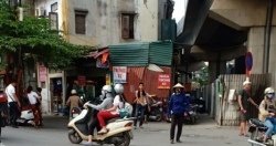 Hà Nội: Vẫn nhức nhối chuyện bãi trông xe trái phép