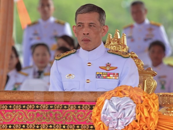 Hoàng Thái tử Thái Lan Vajiralongkorn đã về Bangkok để lên ngôi
