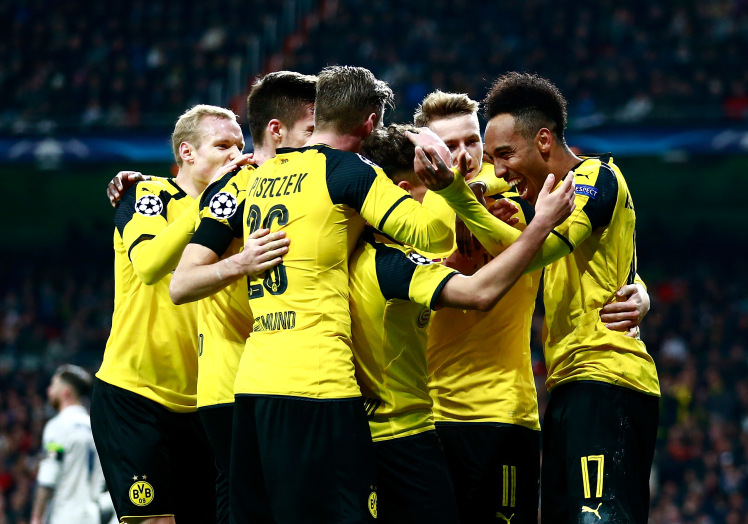 Dortmund phá kỷ lục của M.U, Real và Barca