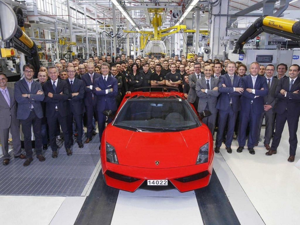 Lamborghini - 53 năm hành trình đam mê (Phần cuối - Vững bước tiến tới tương lai)