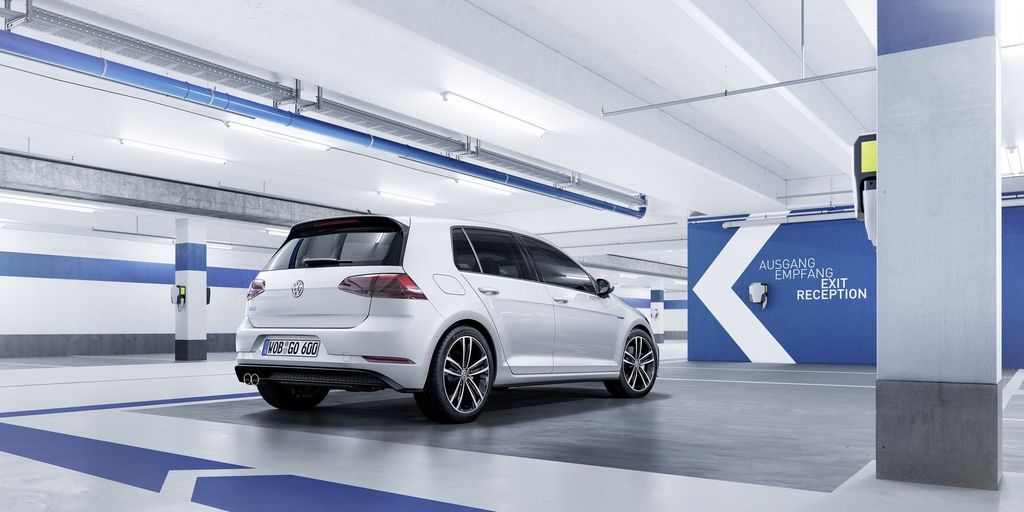Volkswagen Golf 2017 ra mắt cấu hình, giá khởi điểm 429 triệu VNĐ tại Đức