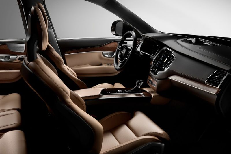 [ĐÁNH GIÁ XE] Volvo XC90 2016 - chiếc SUV hạng sang sở hữu nhiều công nghệ tiên tiến nhất