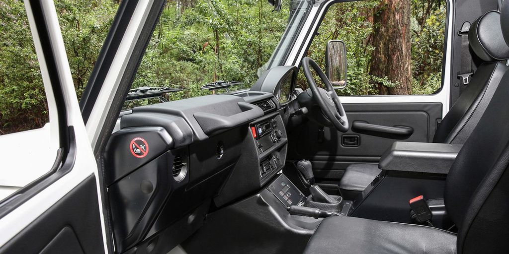 Xe bán tải Mercedes-Benz G300 CDI ra mắt tại Úc giá hơn 2 tỷ VNĐ