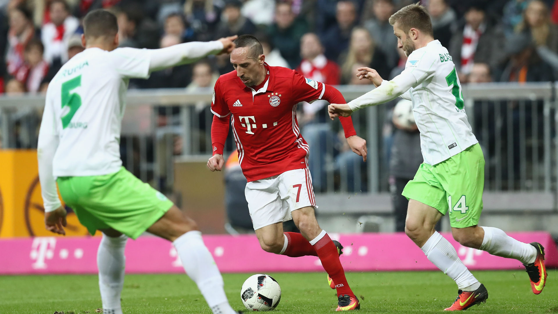 Vòng 14 Bundesliga: Bayern Munich đoạt lại ngôi đầu