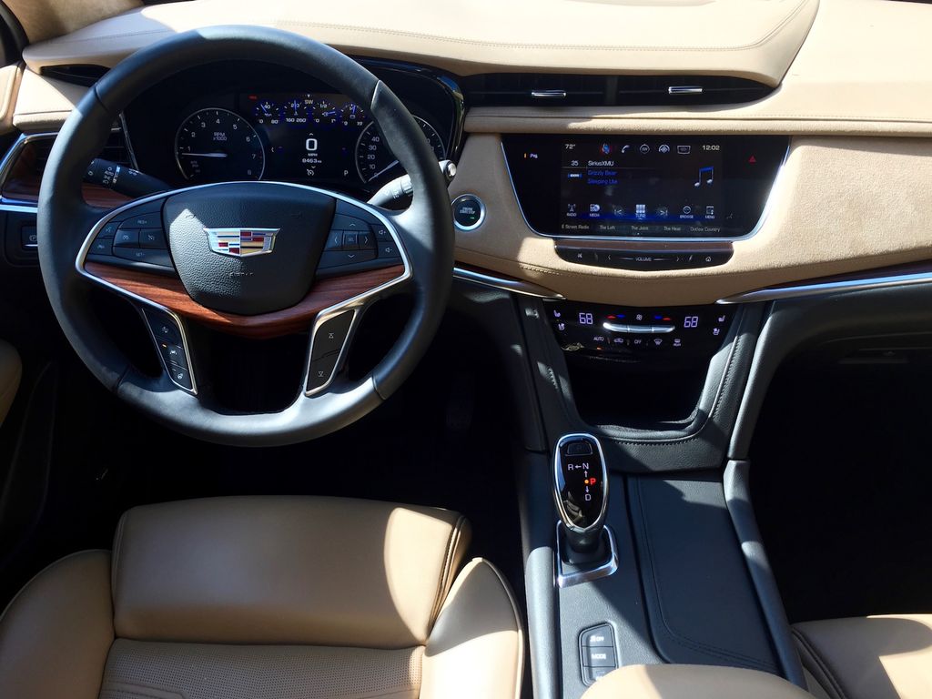 5 ấn tượng đầu tiên về Cadillac XT5 Platinum 2017