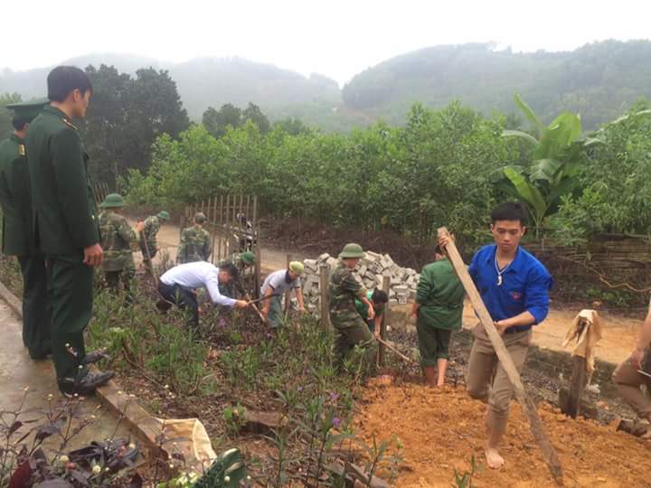 Trường Cao đẳng nghề Công nghệ cao Hà Nội chia sẻ cùng đồng bào miền Trung