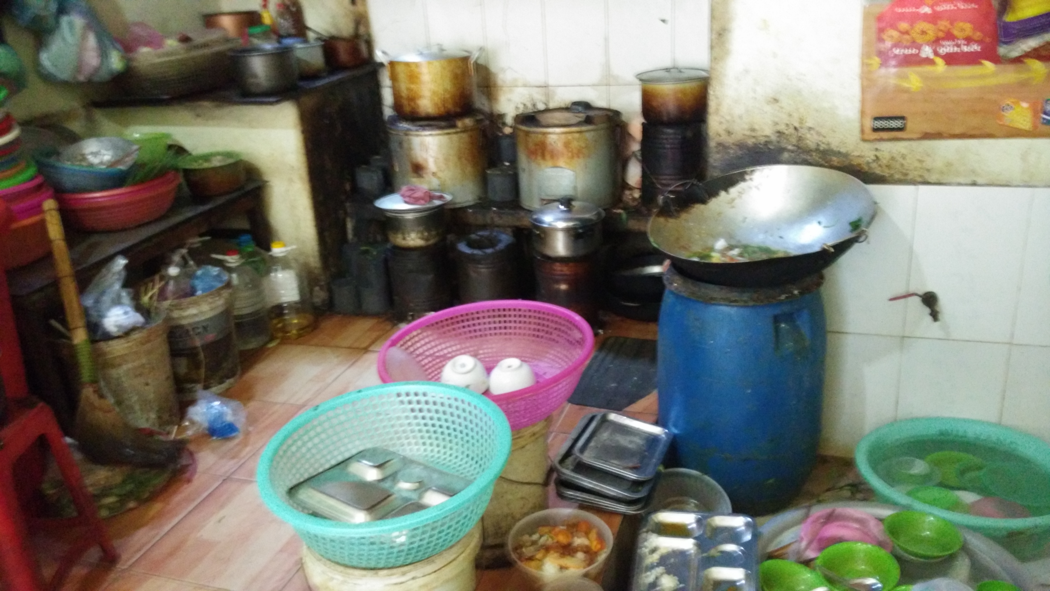 Bài 2: Chuyện “rùng mình” ở một quán cơm “bụi”