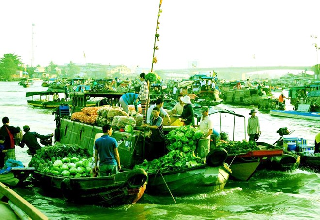 Di sản văn hóa phi vật thể quốc gia chợ nổi Cái răng: Cách nào cứu?