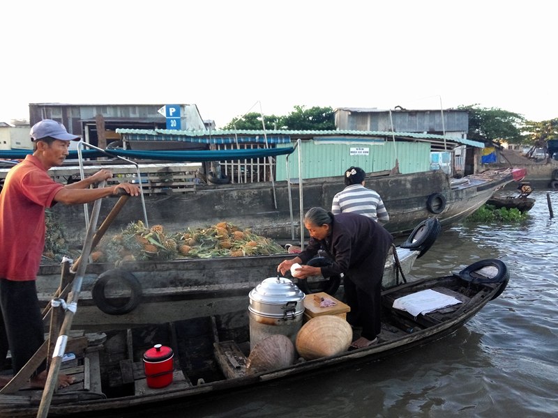 Di sản văn hóa phi vật thể quốc gia chợ nổi Cái răng: Cách nào cứu?