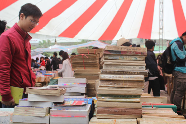 Hẹn hò với Không gian sách cũ Hà Nội tháng 11