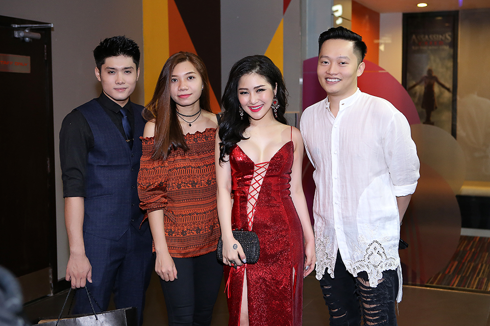 Hương Tràm tung hit 