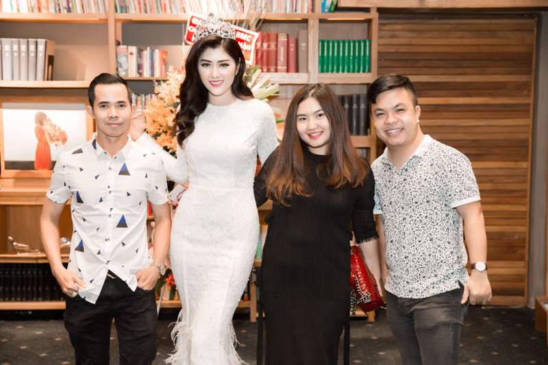 Huỳnh Tiên khoe em trai cao 1m90