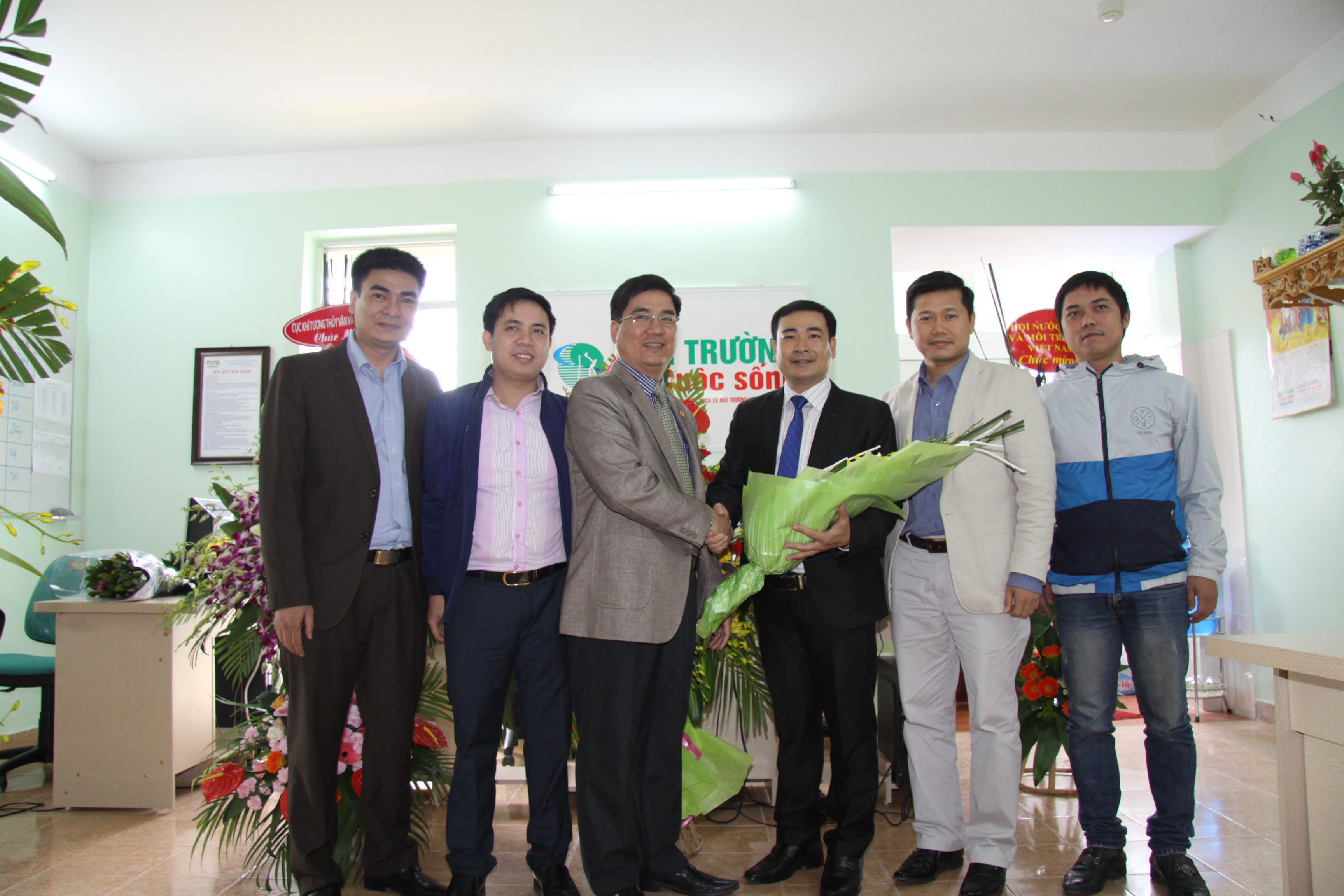 Nhà báo Khánh Toàn và tình yêu nghề mãnh liệt