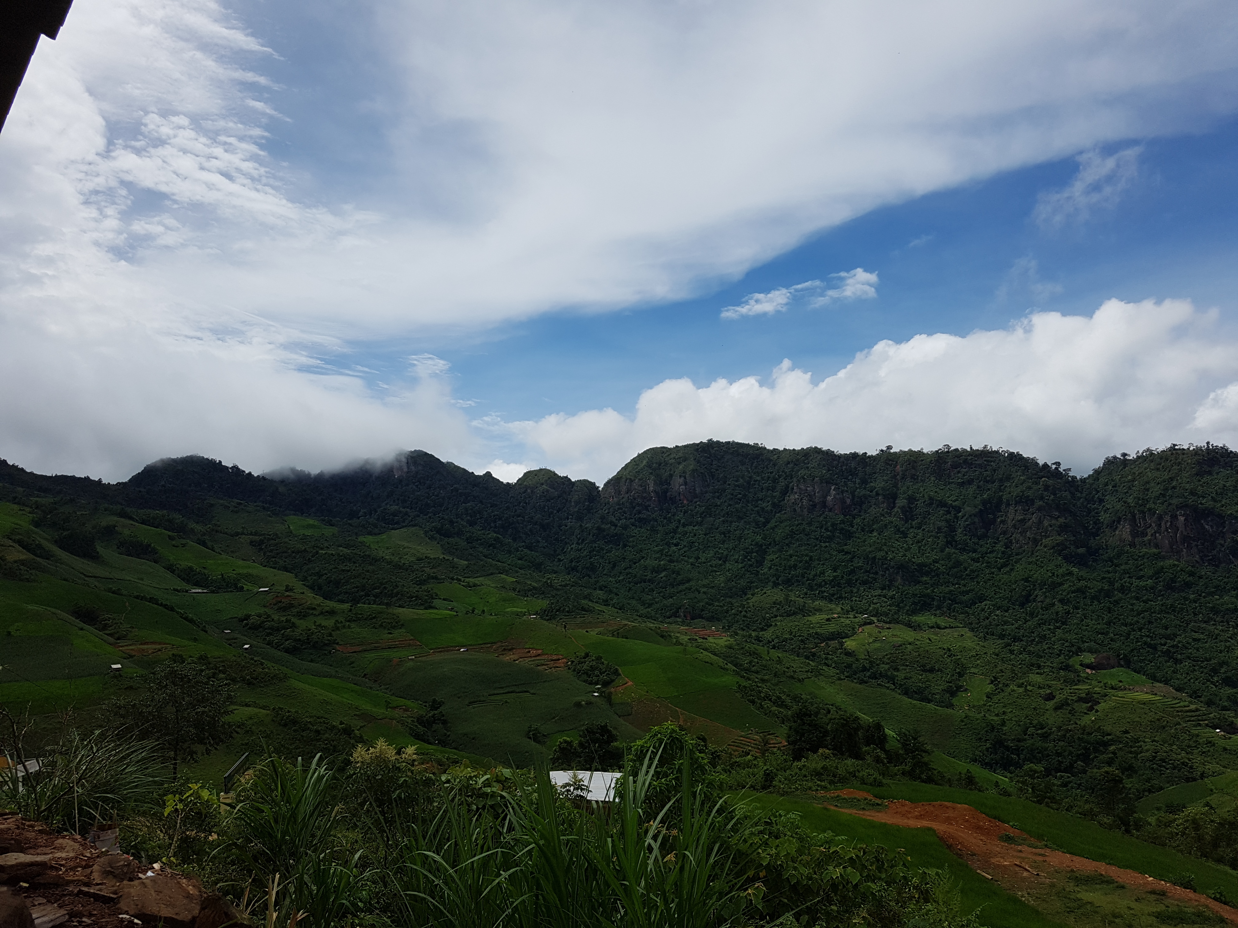 Vẻ đẹp nên thơ nơi đỉnh núi 
