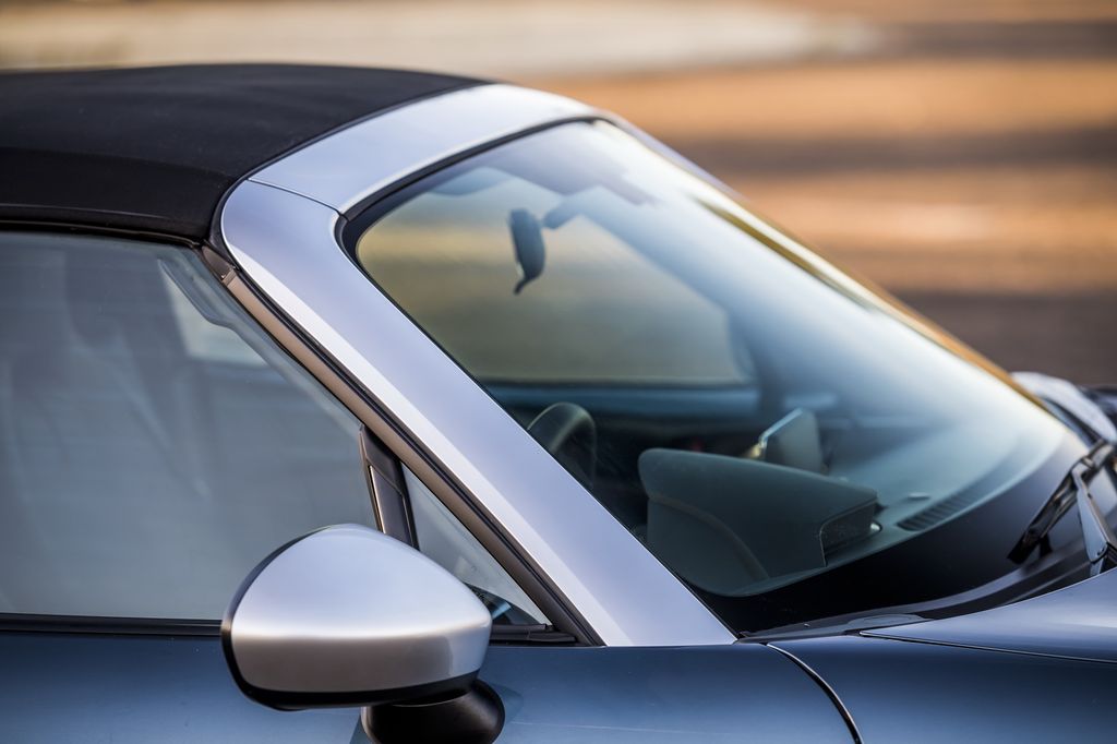 Mazda MX-5 Arctic sắp có mặt tại các đại lý tại Anh