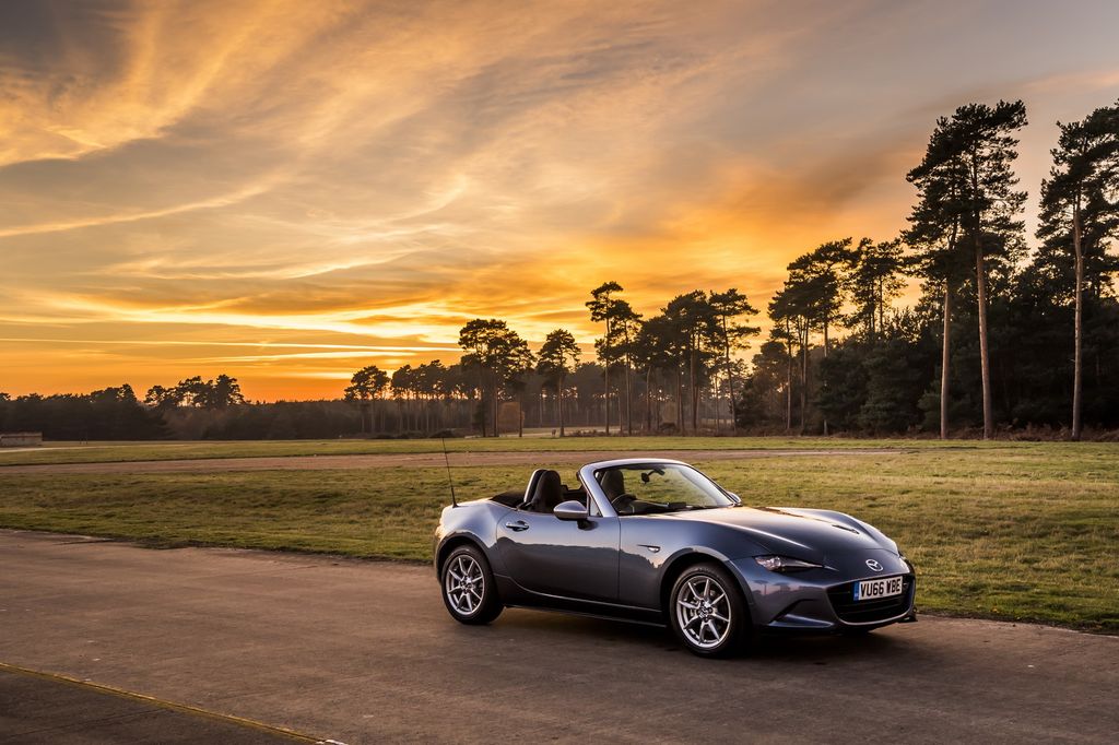 Mazda MX-5 Arctic sắp có mặt tại các đại lý tại Anh