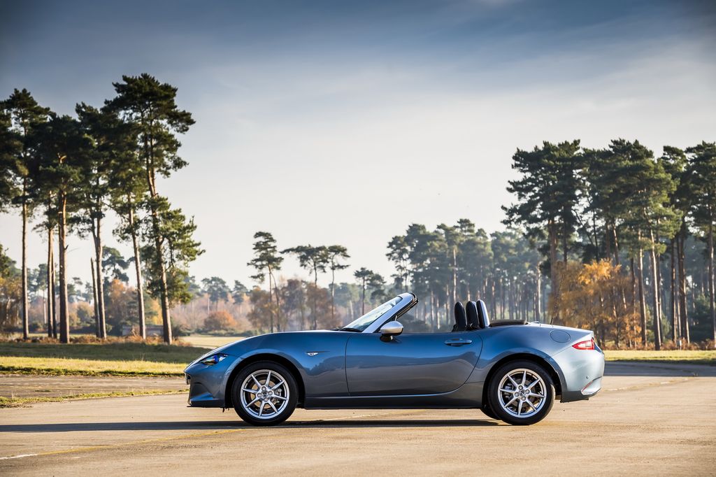 Mazda MX-5 Arctic sắp có mặt tại các đại lý tại Anh