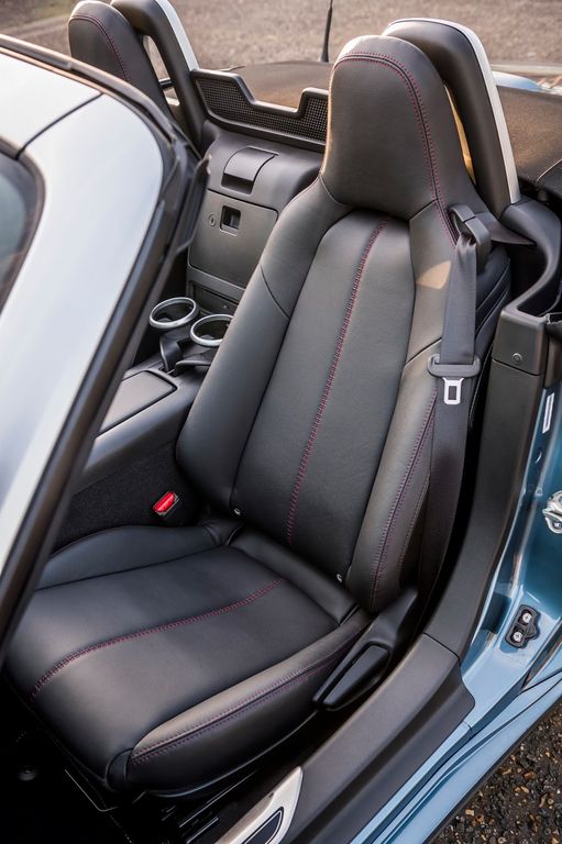Mazda MX-5 Arctic sắp có mặt tại các đại lý tại Anh