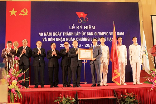 Uỷ ban Olympic Việt Nam kỷ niệm 40 năm thành lập và đón nhận Huân chương lao động hạng III