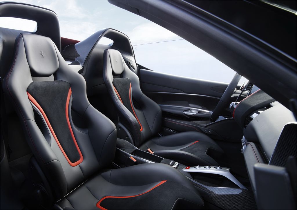 Ferrari sẽ ra mắt 10 chiếc J50 kỷ niệm sinh nhật 50 của Ferrari Nhật Bản