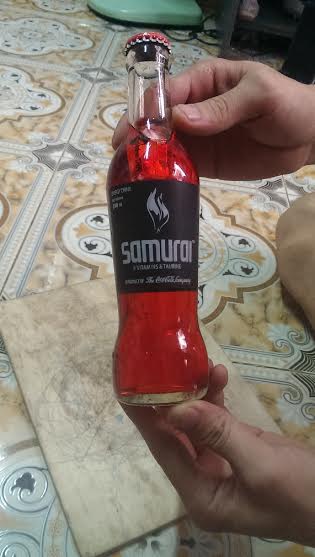 “Hoảng hồn” với nước ngọt Samurai “ngâm” vỏ kẹo