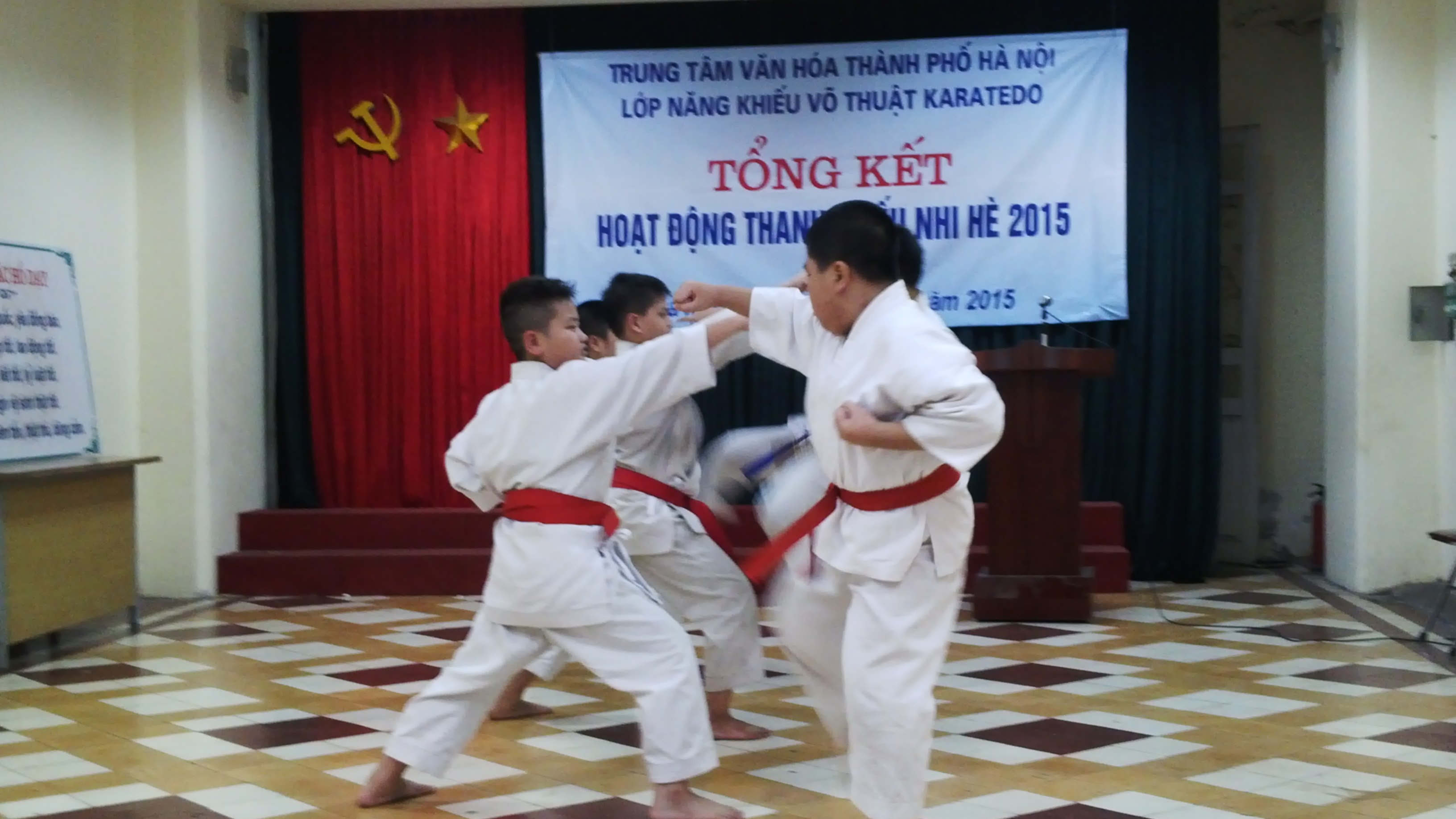 Lớp năng khiếu võ thuật Karatedo tổng kết hoạt động hè 2015