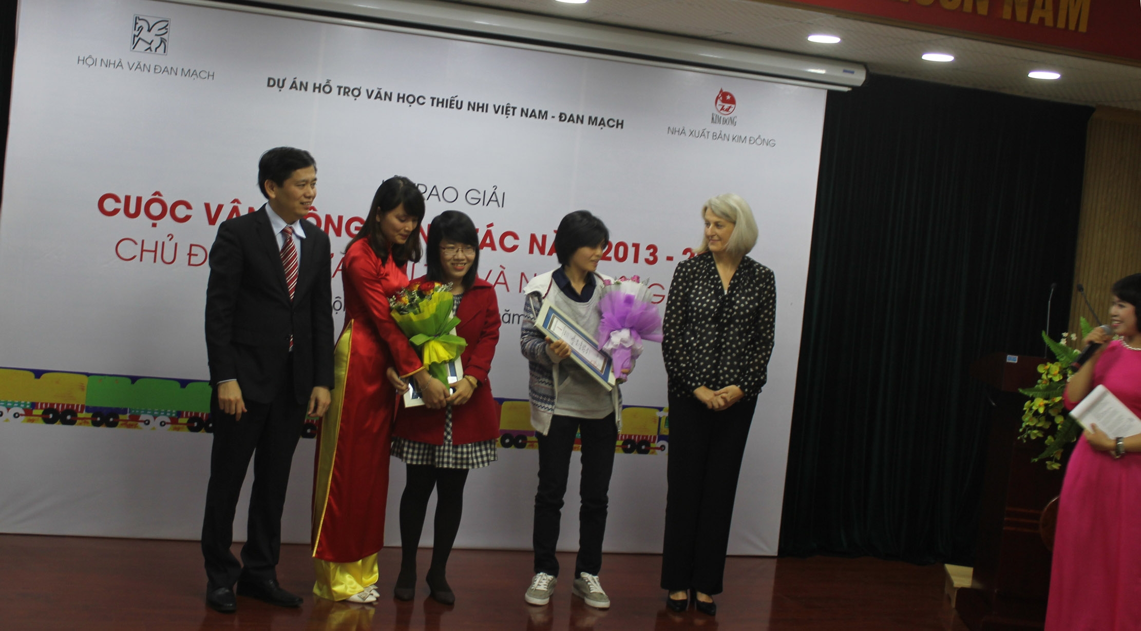 Nguyễn Thị Kim Hòa đoạt giải Nhất cuộc Vận động sáng tác văn học thiếu nhi 2013-2015