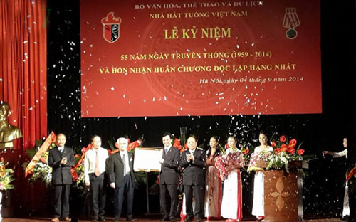Nhà hát Tuồng Việt Nam kỉ niệm 55 năm thành lập và đón nhận Huân chương Độc lập hạng Nhất
