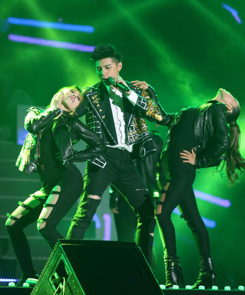 Noo Phước Thịnh được fan Hàn Quốc gào thét gọi tên tại Asia Song Festival