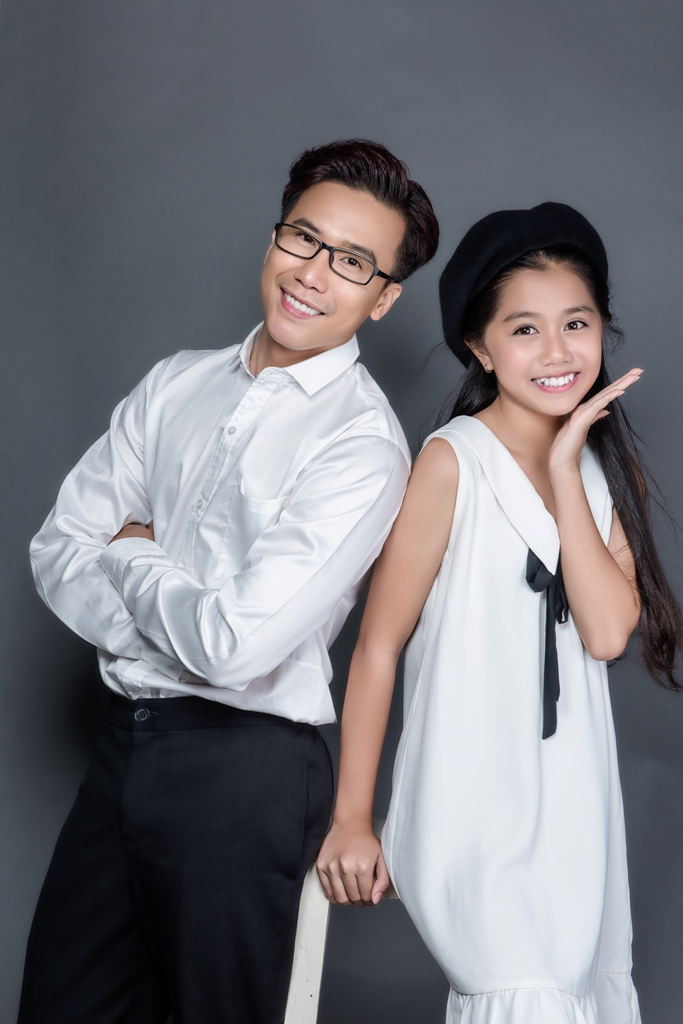 Lê Việt, Nhã Thy hát mừng Giáng Sinh