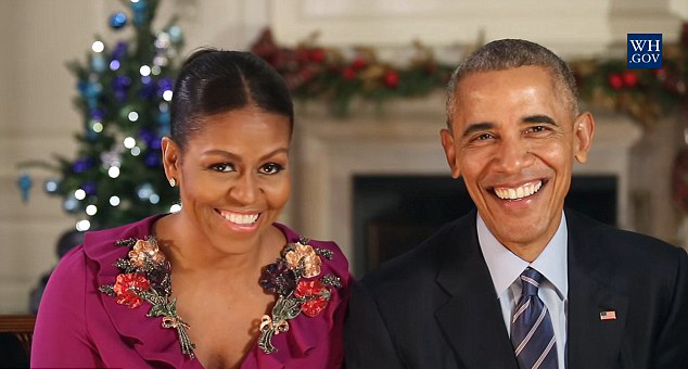 Vợ chồng Tổng thống Obama chúc mừng Giáng sinh lần cuối tại Nhà Trắng