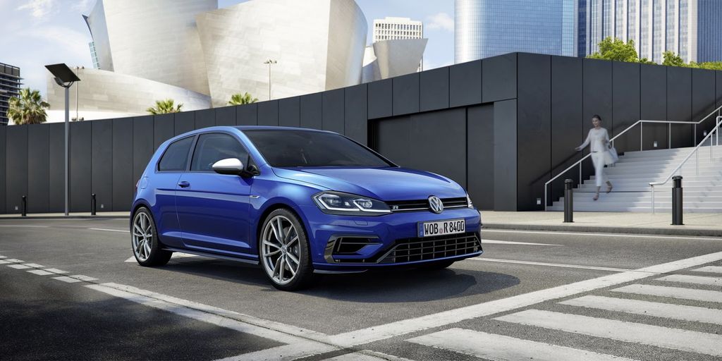 Volkswagen Golf 2017 nâng cấp với nhiều phiên bản mới
