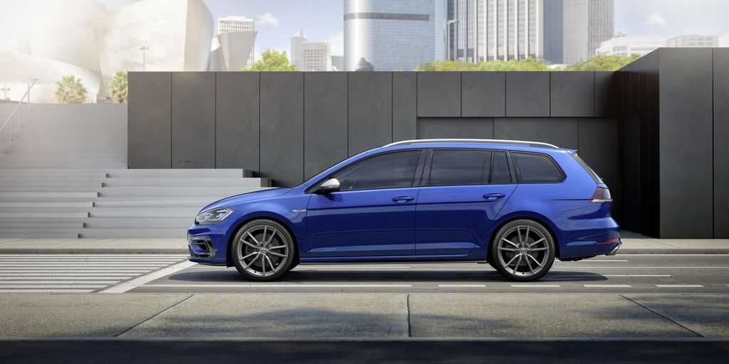 Volkswagen Golf 2017 nâng cấp với nhiều phiên bản mới