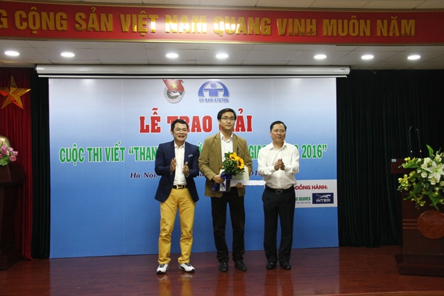 Trao giải Cuộc thi viết “Thanh niên với văn hoá giao thông” 2016