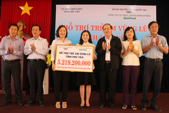 Nutifood hỗ trợ 5,2 tỷ đồng cho tỉnh Phú Yên