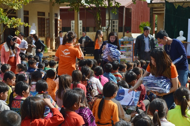 Vietravel Hà Nội tổ chức Hành trình du lịch từ thiện ấm áp nghĩa tình