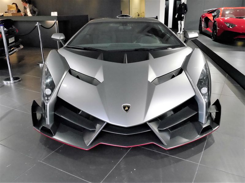 Siêu xe Lamborghini Veneno Coupe sẽ được trưng bày tại showroom Lamborghini London