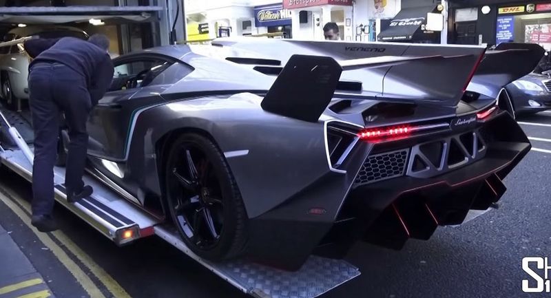 Siêu xe Lamborghini Veneno Coupe sẽ được trưng bày tại showroom Lamborghini London