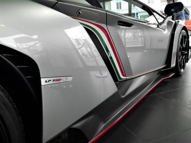 Siêu xe Lamborghini Veneno Coupe sẽ được trưng bày tại showroom Lamborghini London