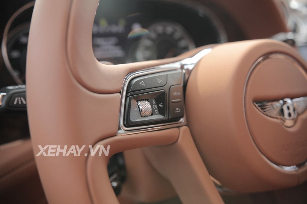 Thêm một chiếc Bentley Bentayga First Edition 