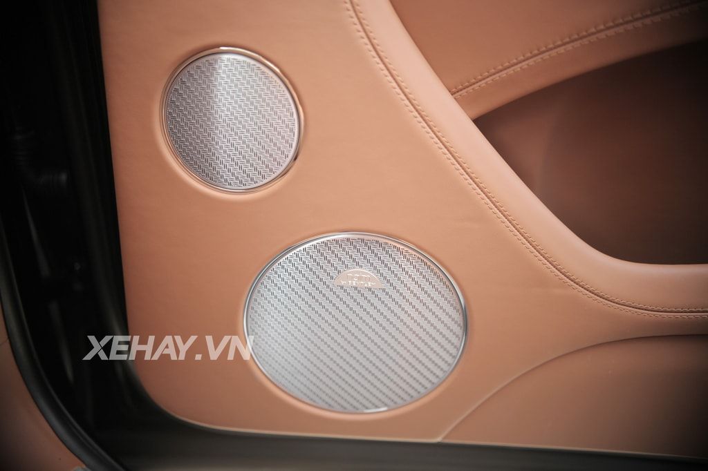 Thêm một chiếc Bentley Bentayga First Edition 