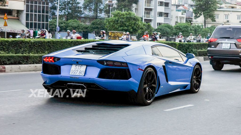 Xem quá trình độ pô Armytrix cho Lamborghini Aventador tại Thần Châu Garage