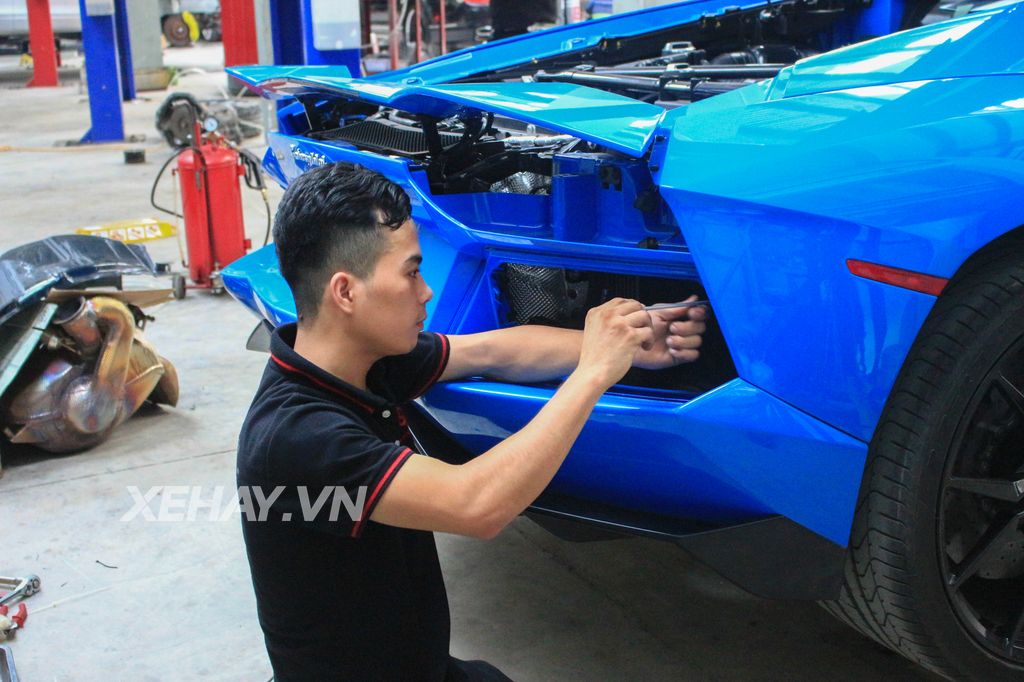 Xem quá trình độ pô Armytrix cho Lamborghini Aventador tại Thần Châu Garage
