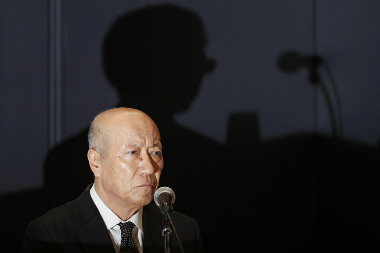 Nhật Bản: Chủ tịch tập đoàn từ chức sau bê bối nhân viên tự tử vì làm việc quá sức