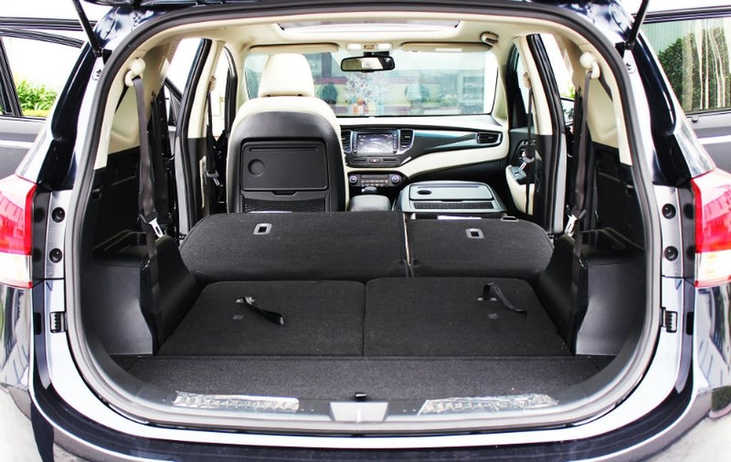 Kia Rondo 2017 ra mắt thị trường Việt với giá từ 654 triệu đồng