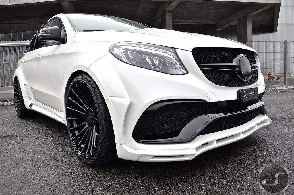 Mercedes GLE Coupe trắng toàn thân với bộ kit của Hamann