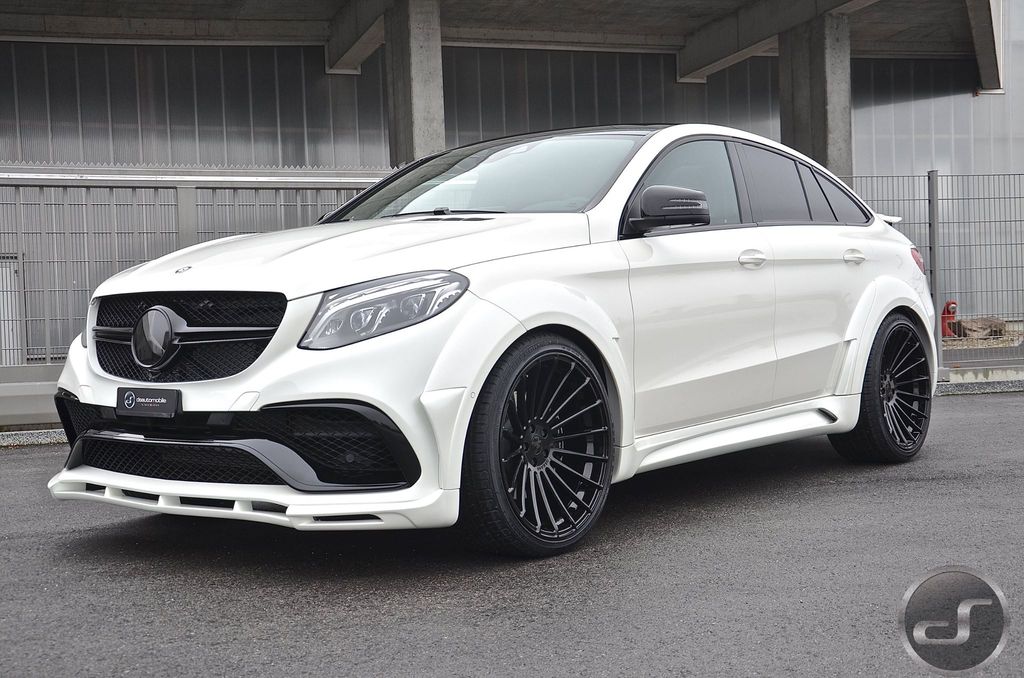 Mercedes GLE Coupe trắng toàn thân với bộ kit của Hamann