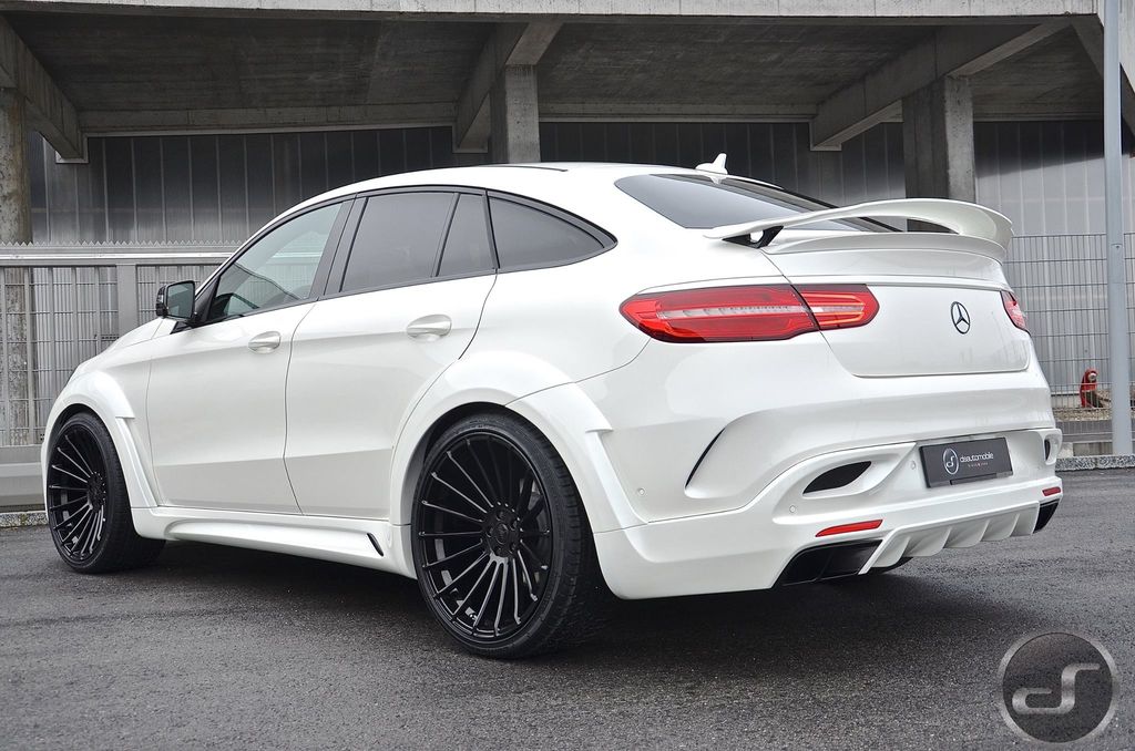 Mercedes GLE Coupe trắng toàn thân với bộ kit của Hamann
