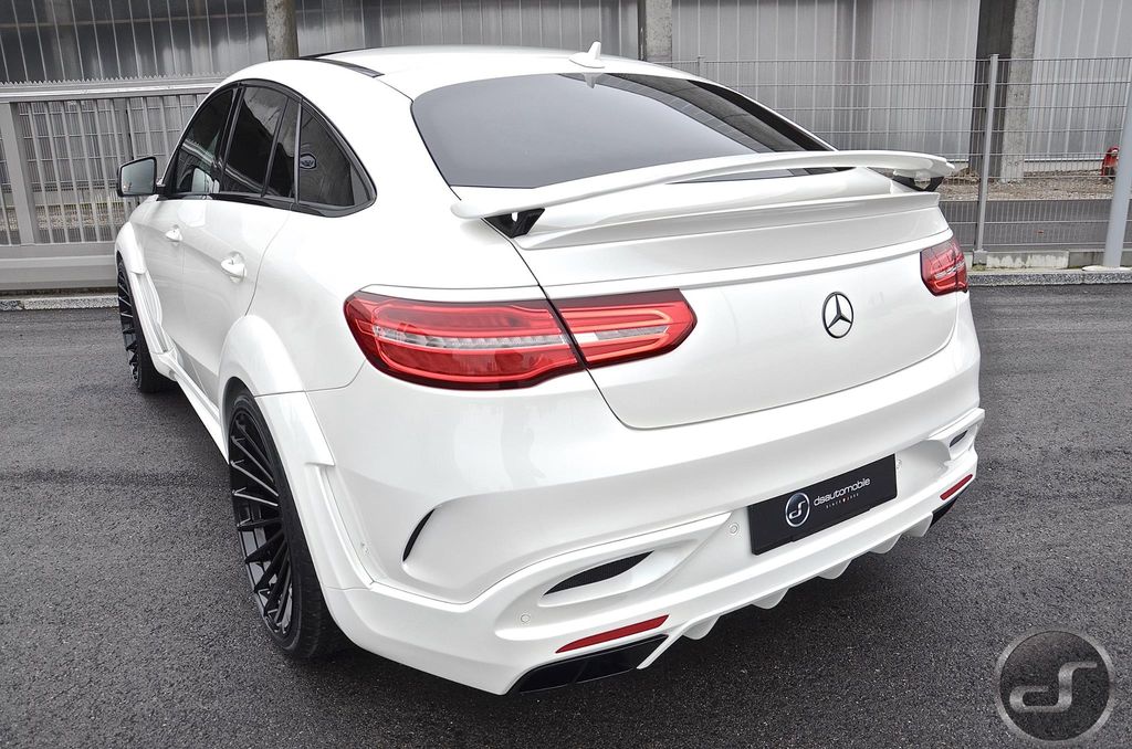 Mercedes GLE Coupe trắng toàn thân với bộ kit của Hamann
