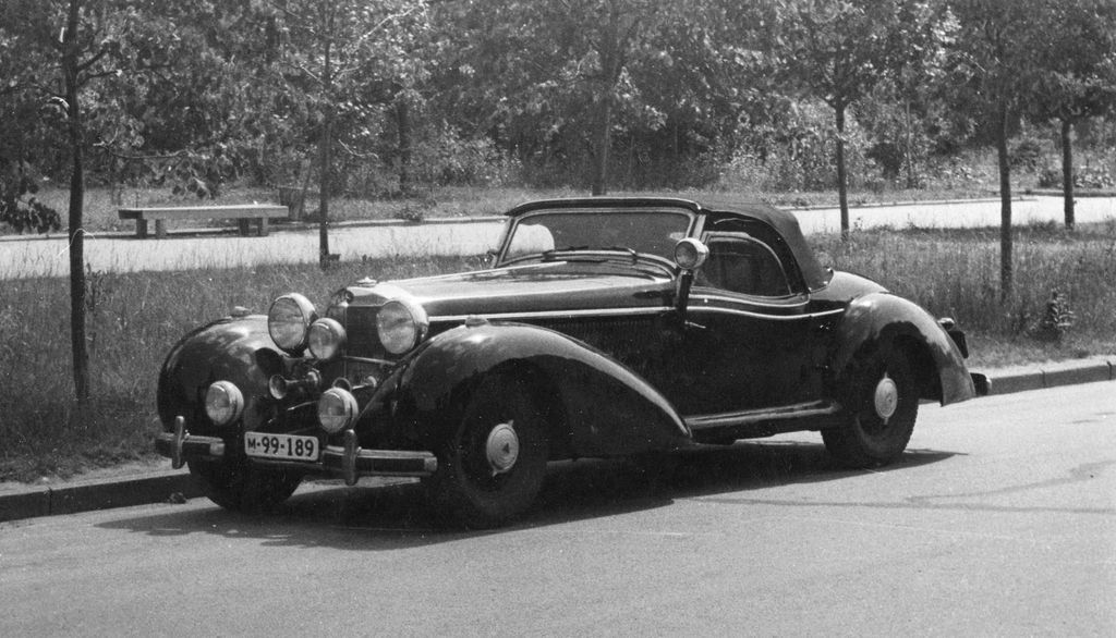 Điều gì làm nên mức giá 8 triệu đô của xe cổ Mercedes?